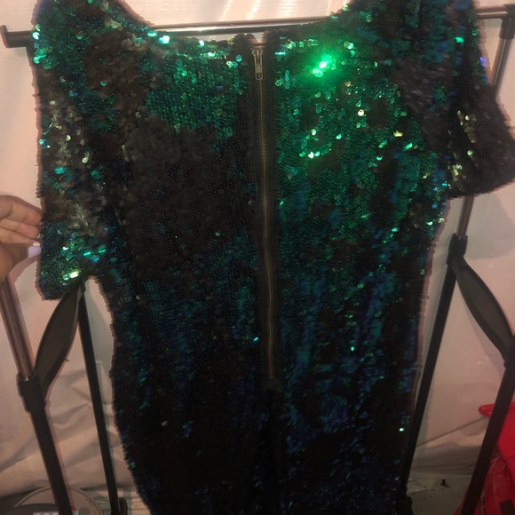 Holiday Sequin Dress - Picture 5 of 8